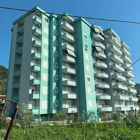 Jola Studio With Mountain View Vlorë