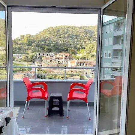 Jola Studio With Mountain View